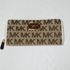 Michael Kors Jet Set Zip Signature Jacquard Wallet